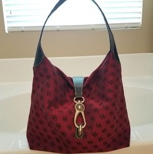 Dooney & Bourke Madison Signature Logo Lock Sac